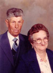 Lloyd and Bessie 'Loraine' (Wears) Bear.